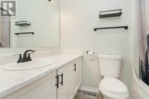 38 Eastview Crescent, Orangeville, ON - Indoor Photo Showing Bathroom