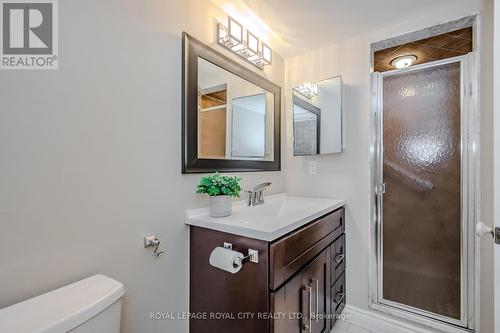 406 - 55 Kingsbridge Garden Circle, Mississauga, ON - Indoor Photo Showing Bathroom