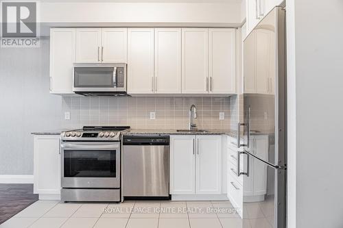 806 - 840 Queens Plate Drive, Toronto, ON - Indoor Photo Showing Kitchen With Upgraded Kitchen