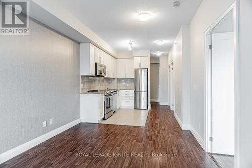 806 - 840 Queens Plate Drive, Toronto, ON - Indoor Photo Showing Kitchen With Upgraded Kitchen