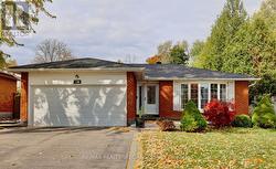 2208 WAYCROSS CRESCENT  Mississauga, ON L5K 1H9