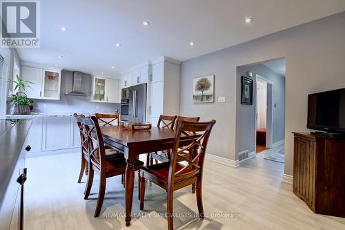 2208 Waycross Crescent, Mississauga, ON - Indoor Photo Showing Dining Room