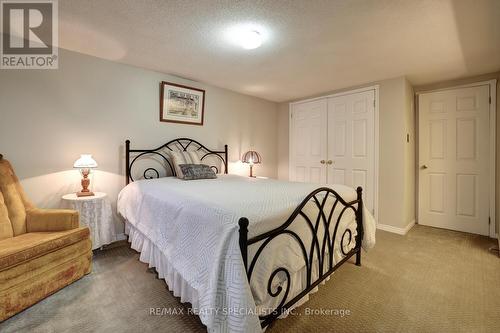 2208 Waycross Crescent, Mississauga, ON - Indoor Photo Showing Bedroom