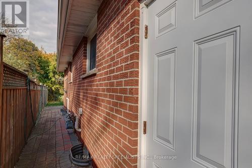 2208 Waycross Crescent, Mississauga, ON - Outdoor With Exterior