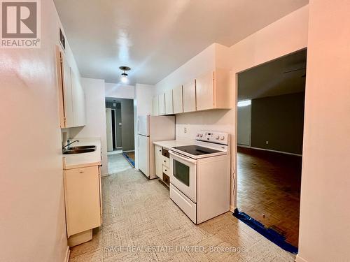 707 - 180 Markham Road, Toronto, ON - Indoor Photo Showing Kitchen