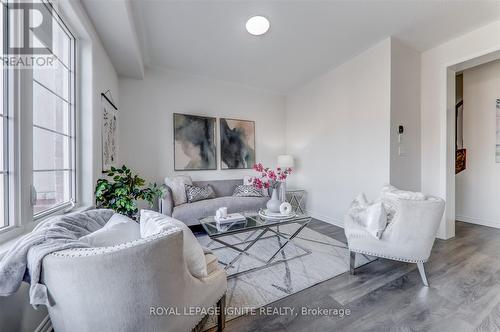 21 Fusilier Drive, Toronto, ON - Indoor Photo Showing Living Room