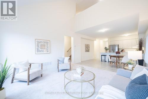 111 Robin Trail, Scugog, ON - Indoor Photo Showing Living Room