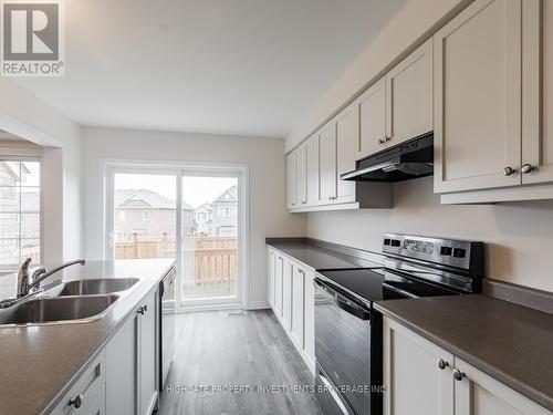 1147 Dragonfly Avenue, Pickering, ON - Indoor Photo Showing Kitchen With Double Sink