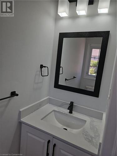 105 Activa Avenue, Kitchener, ON - Indoor Photo Showing Bathroom