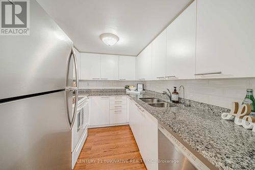 1006 - 75 Weldrick Road E, Richmond Hill, ON - Indoor Photo Showing Kitchen With Double Sink