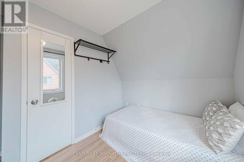 1006 - 75 Weldrick Road E, Richmond Hill, ON - Indoor Photo Showing Bedroom