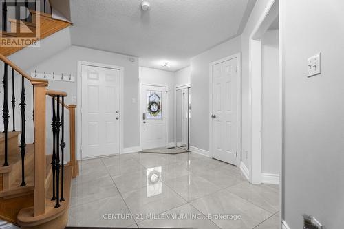 28 Mcgahey Street, New Tecumseth, ON - Indoor Photo Showing Other Room