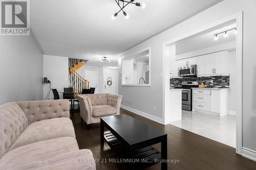 28 Mcgahey Street, New Tecumseth, ON - Indoor Photo Showing Living Room