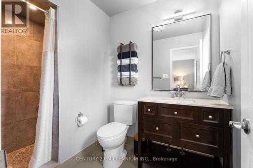 28 Mcgahey Street, New Tecumseth, ON - Indoor Photo Showing Bathroom