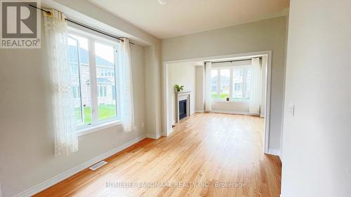 4 Sam Battaglia Crescent, Georgina, ON - Indoor Photo Showing Other Room With Fireplace