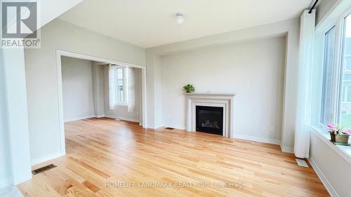 4 Sam Battaglia Crescent, Georgina, ON - Indoor Photo Showing Living Room With Fireplace