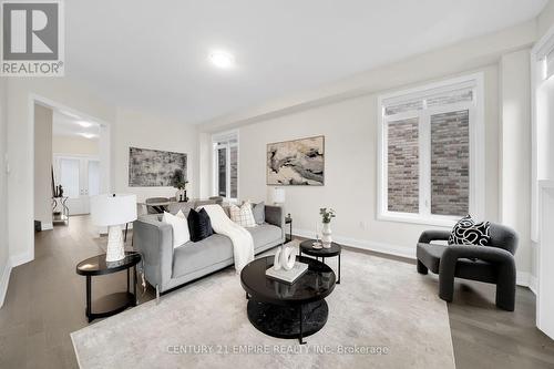 210 Ferragine Crescent, Bradford West Gwillimbury, ON - Indoor Photo Showing Living Room