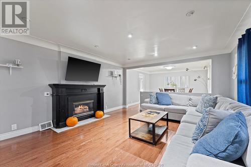 2725 Buckingham Drive, Windsor, ON - Indoor Photo Showing Living Room With Fireplace