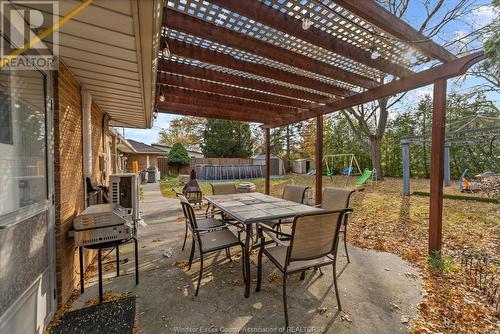 2725 Buckingham Drive, Windsor, ON - Outdoor With Deck Patio Veranda