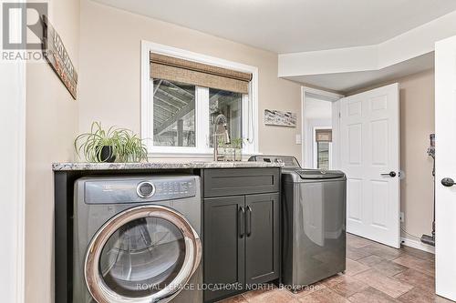 12 Smart Court, Collingwood, ON - Indoor Photo Showing Laundry Room