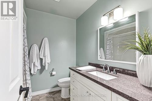 12 Smart Court, Collingwood, ON - Indoor Photo Showing Bathroom