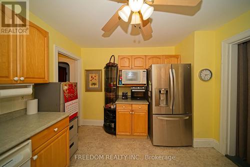 86 Neywash Street, Orillia, ON - Indoor Photo Showing Kitchen