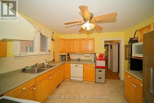 86 Neywash Street, Orillia, ON - Indoor Photo Showing Kitchen With Double Sink