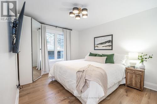 68 Dundonald Street, Barrie, ON - Indoor Photo Showing Bedroom