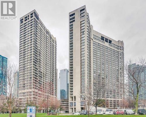 503 - 33 Harbour Square, Toronto, ON - Outdoor With Facade