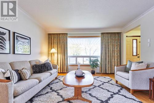 224 Coronation Drive, Toronto, ON - Indoor Photo Showing Living Room