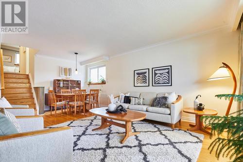 224 Coronation Drive, Toronto, ON - Indoor Photo Showing Living Room