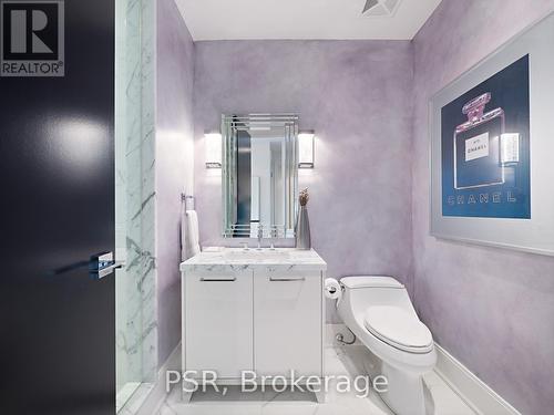 906 - 77 Charles Street W, Toronto, ON - Indoor Photo Showing Bathroom