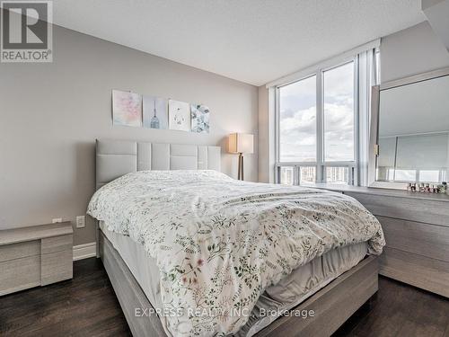 1800 - 33 Sheppard Avenue E, Toronto, ON - Indoor Photo Showing Bedroom