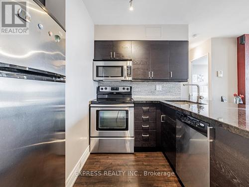 1800 - 33 Sheppard Avenue E, Toronto, ON - Indoor Photo Showing Kitchen With Upgraded Kitchen