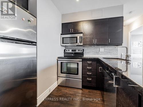 1800 - 33 Sheppard Avenue E, Toronto, ON - Indoor Photo Showing Kitchen With Upgraded Kitchen