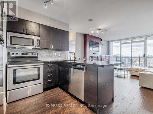 1800 - 33 Sheppard Avenue E, Toronto, ON - Indoor Photo Showing Kitchen With Upgraded Kitchen