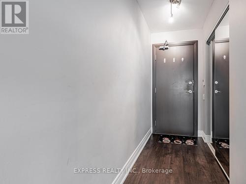 1800 - 33 Sheppard Avenue E, Toronto, ON - Indoor Photo Showing Other Room