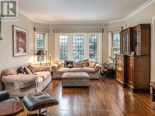 253 Dunvegan Road, Toronto, ON - Indoor Photo Showing Living Room