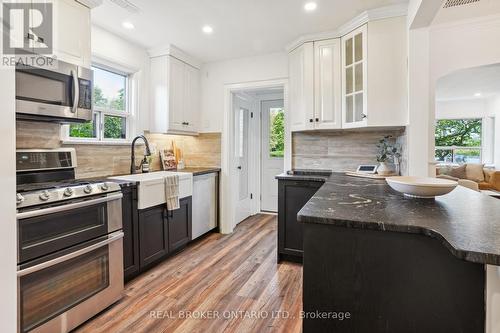 75 Rivercourt Boulevard, Toronto, ON - Indoor Photo Showing Kitchen With Upgraded Kitchen