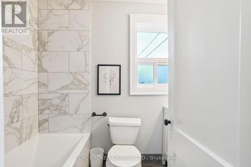 75 Rivercourt Boulevard, Toronto, ON - Indoor Photo Showing Bathroom