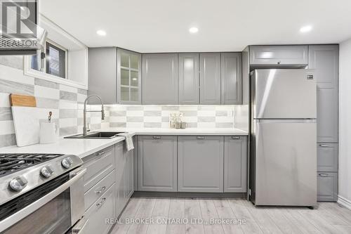 75 Rivercourt Boulevard, Toronto, ON - Indoor Photo Showing Kitchen With Upgraded Kitchen