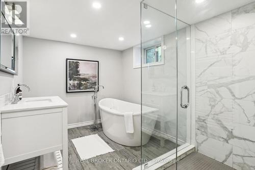 75 Rivercourt Boulevard, Toronto, ON - Indoor Photo Showing Bathroom