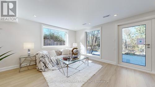 46 Bruce Farm Drive, Toronto, ON - Indoor Photo Showing Living Room