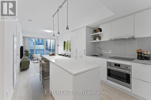 1503 - 88 Harbour Street, Toronto, ON - Indoor Photo Showing Kitchen With Upgraded Kitchen