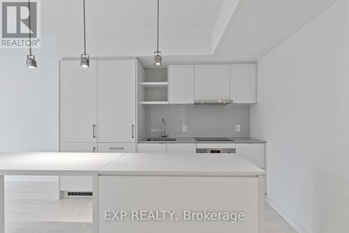 1503 - 88 Harbour Street, Toronto, ON - Indoor Photo Showing Kitchen