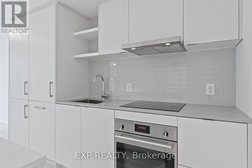 1503 - 88 Harbour Street, Toronto, ON - Indoor Photo Showing Kitchen