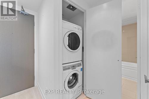 1503 - 88 Harbour Street, Toronto, ON - Indoor Photo Showing Laundry Room