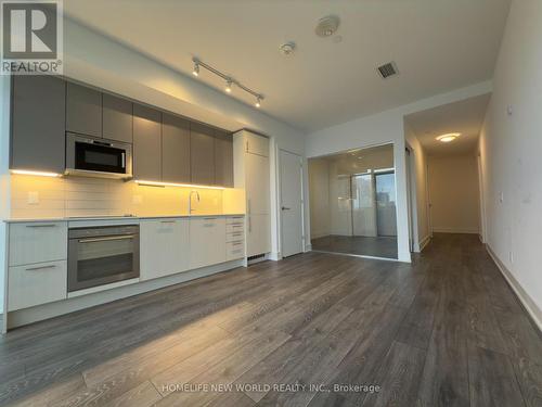 2413 - 403 Church Street, Toronto, ON - Indoor Photo Showing Kitchen