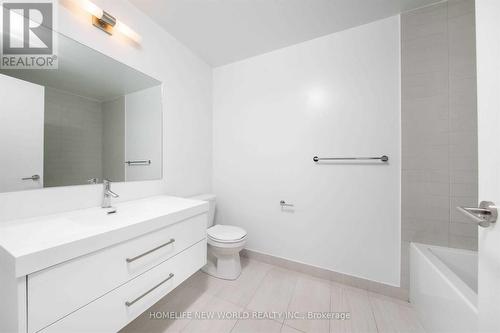 2413 - 403 Church Street, Toronto, ON - Indoor Photo Showing Bathroom