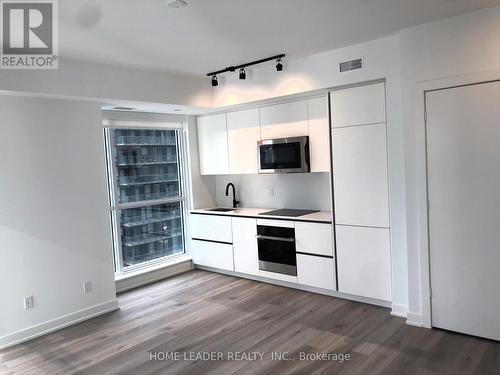 2007 - 327 King Street, Toronto, ON - Indoor Photo Showing Kitchen